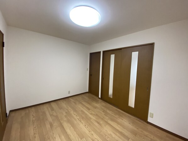 メゾン・ドールやかたB棟の物件内観写真